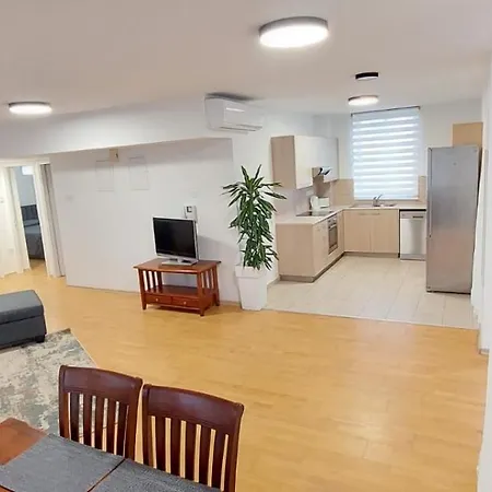 City Flats 2 Bedroom *